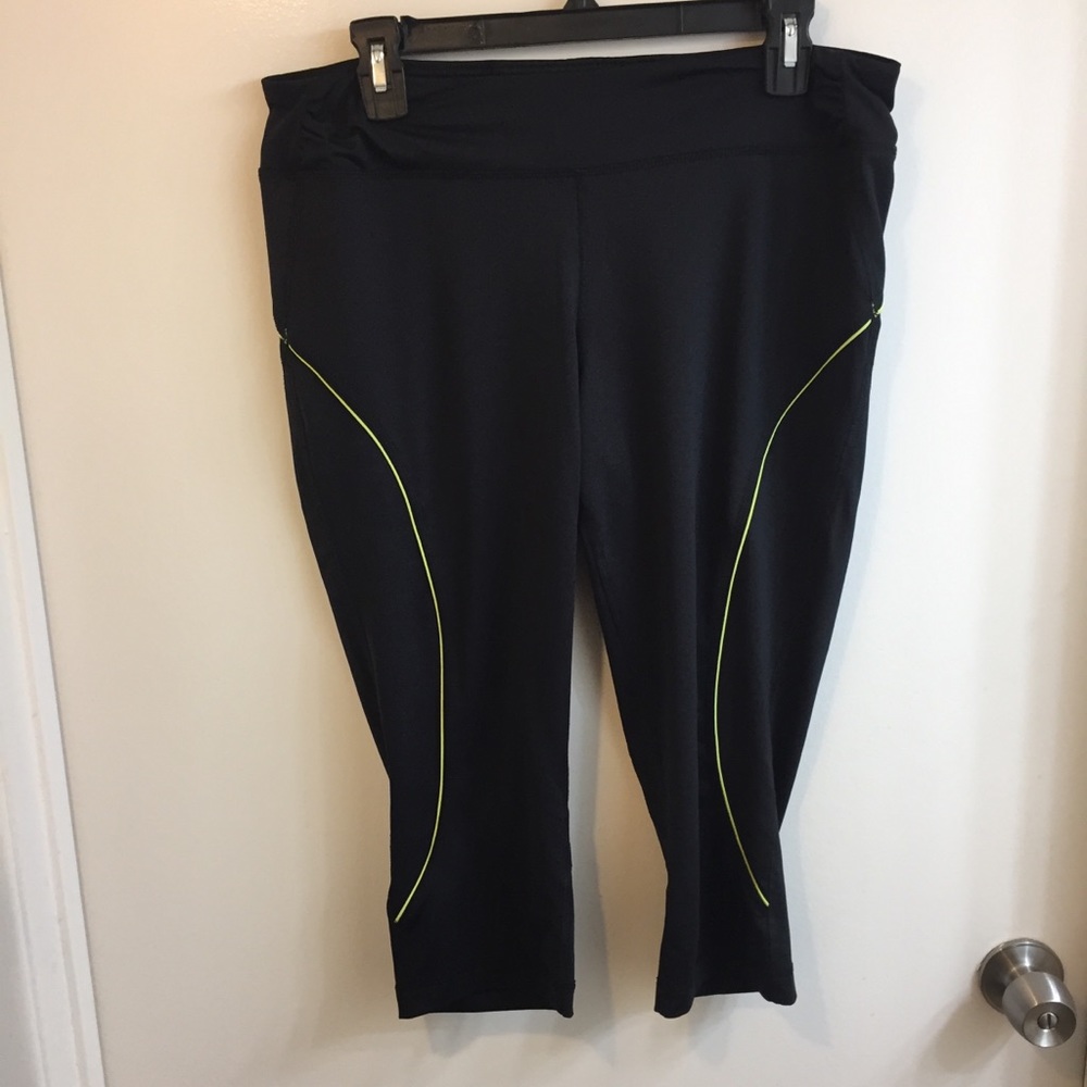 Tek Gear 💡 Cropped Athletic Legging with Neon